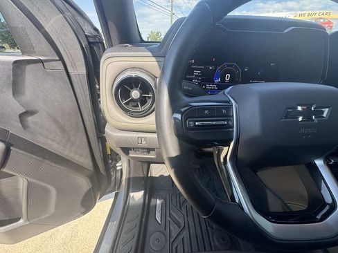 Used 2024 Chevrolet Colorado ZR2 w/ ZR2 Convenience Package III AWD/4WD image 12