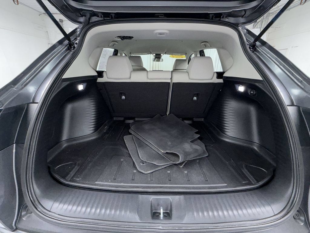 Used 2024 Honda HR-V LX image 19