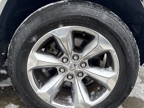 Used 2019 RAM 1500 Limited w/ Body Color Bumper Group image 9