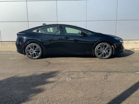 Used 2023 Toyota Prius XLE image 36