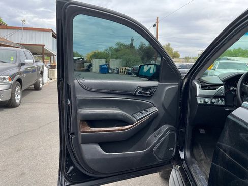 Used 2015 Chevrolet Tahoe LT w/ Luxury Package image 12