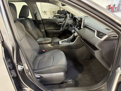 Used 2024 Toyota RAV4 XLE w/ Convenience Package FWD image 12
