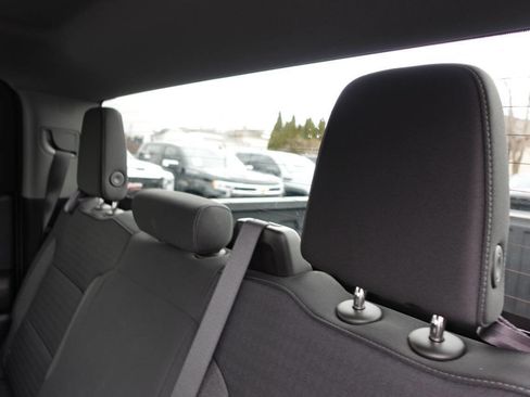 Used 2023 Chevrolet Silverado 1500 Custom image 24