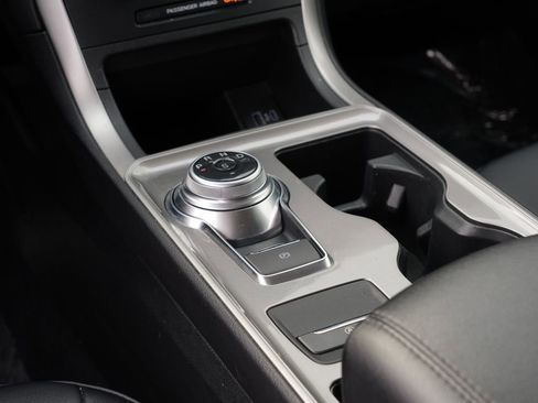 Used 2024 Ford Edge SEL image 26