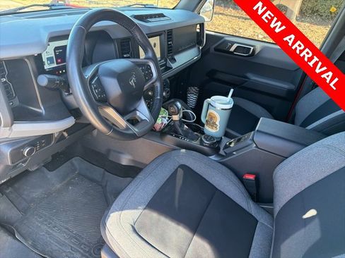 Used 2022 Ford Bronco Big Bend w/ Sasquatch Package image 11