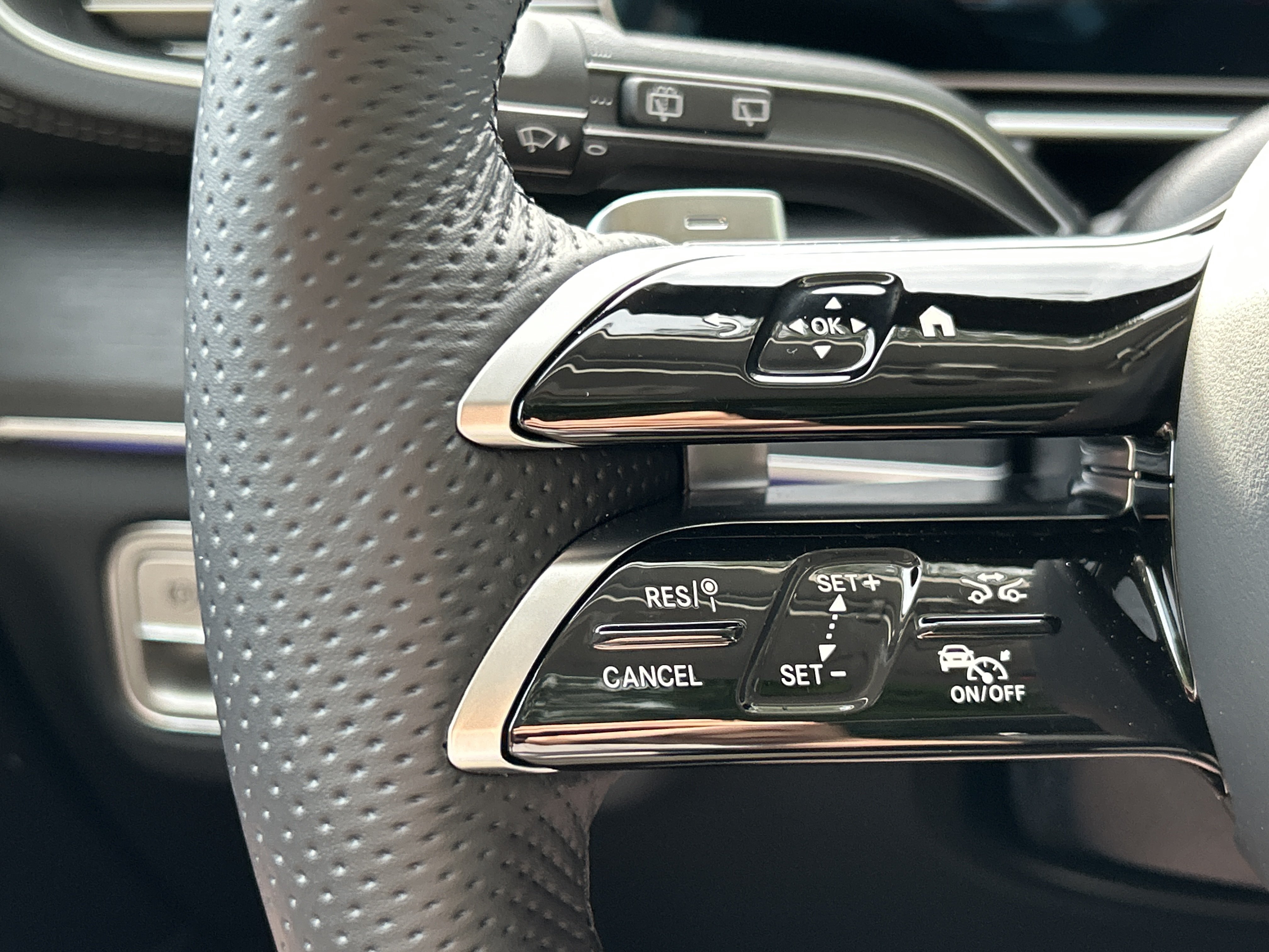 New 2026 Mercedes-Benz GLS 450 4MATIC image 26