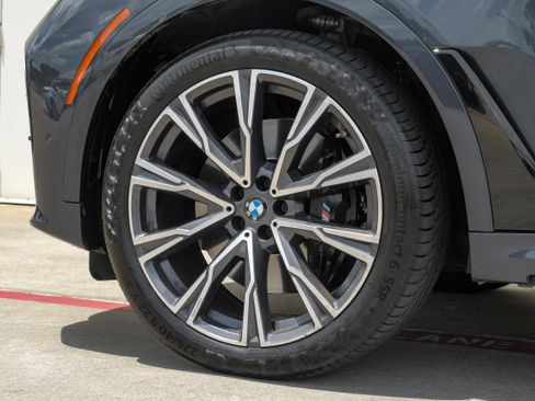 Used 2021 BMW X7 M50i w/ Dynamic Handling Package AWD/4WD image 56