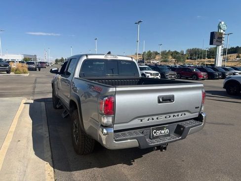 Used 2023 Toyota Tacoma TRD Off-Road AWD/4WD image 7