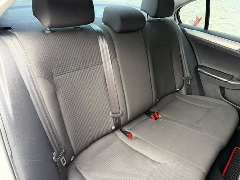 Used 2016 Volkswagen Jetta SE image 44