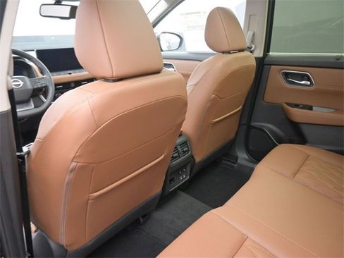 New 2026 Nissan Rogue Platinum w/ Platinum Premium Package image 12