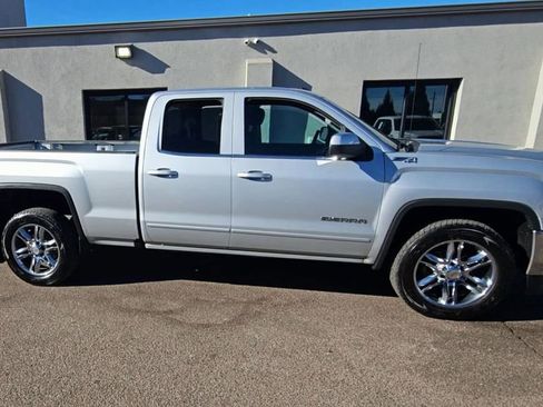 Used 2018 GMC Sierra 1500 SLE image 9
