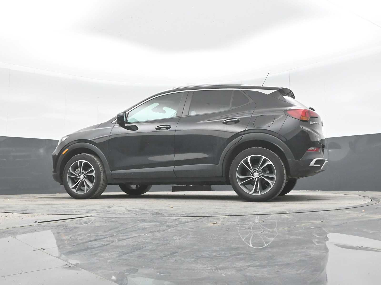 Used 2023 Buick Encore GX Select w/ Safety Package II AWD/4WD image 24