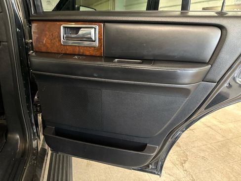 Used 2015 Lincoln Navigator 4WD image 54