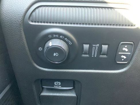 Used 2024 Jeep Wagoneer Series II w/ Flexible Seating Group image 42