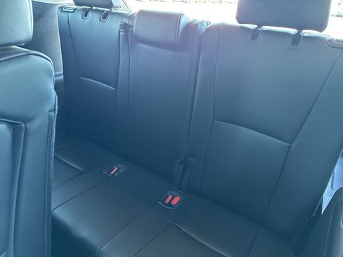 Used 2023 Toyota Highlander XLE image 20