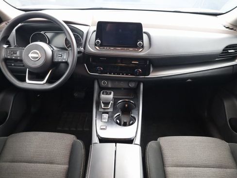 Used 2023 Nissan Rogue SV image 14