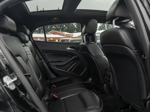 Used 2018 Mercedes-Benz GLA 250 4MATIC image 12