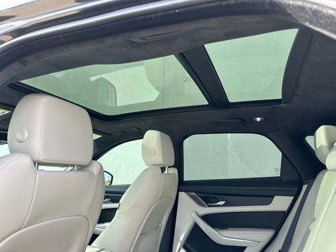 Used 2024 Jaguar F-PACE R-Dynamic S image 20