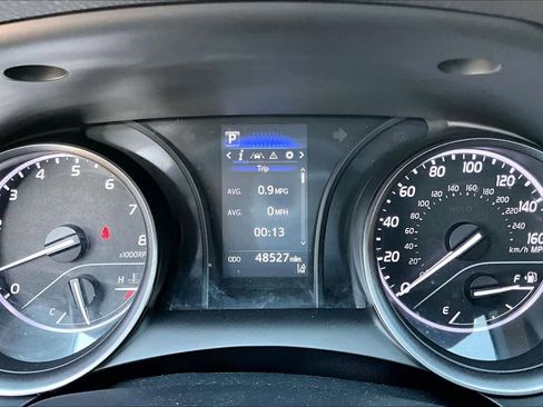 Certified 2021 Toyota Camry SE image 24