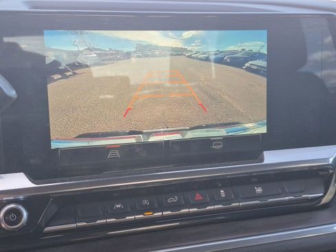 Used 2025 GMC Sierra 1500 SLT image 19