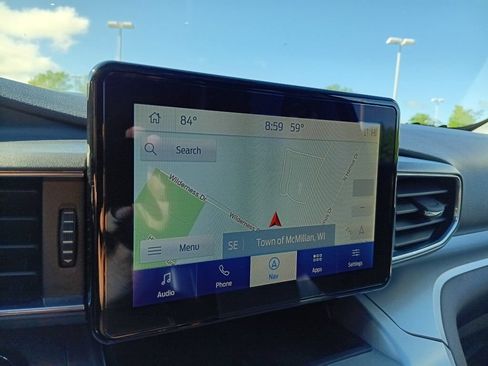 Used 2022 Ford Explorer XLT w/ Equipment Group 202A AWD/4WD image 11