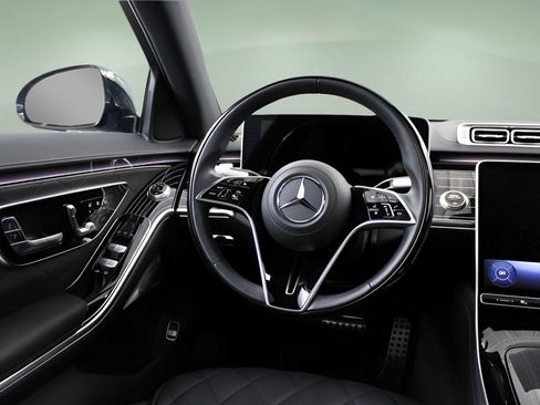 Used 2025 Mercedes-Benz S 580 4MATIC Sedan image 21