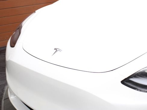 Used 2022 Tesla Model Y Long Range image 3