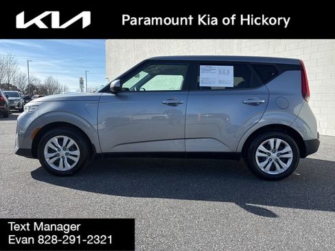 Used 2022 Kia Soul LX image 4