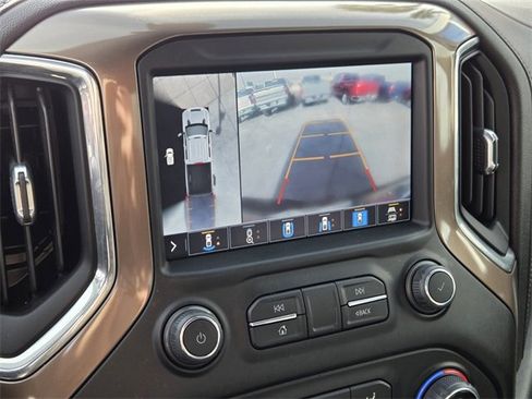 Certified 2022 Chevrolet Silverado 3500 High Country w/ Technology Package image 21