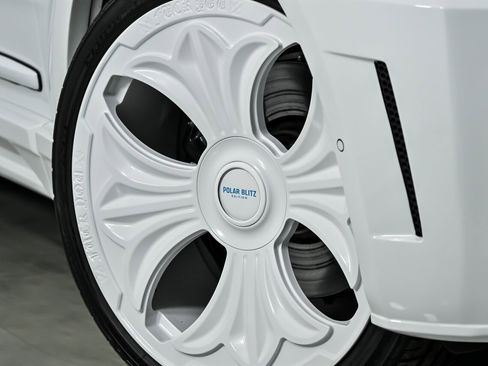 Used 2023 Rolls-Royce Cullinan image 4