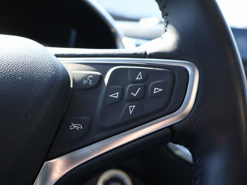 Used 2018 Chevrolet Equinox LT w/ Sun & Infotainment Package image 29