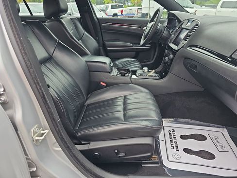 Used 2023 Chrysler 300 S RWD image 13