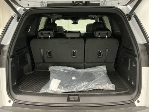 New 2026 GMC Acadia Elevation w/ Elevation Premium Package AWD/4WD image 37