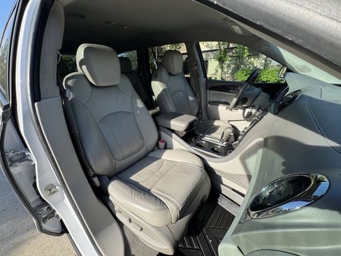 Used 2016 Buick Enclave Premium w/ Trailering Package FWD image 18