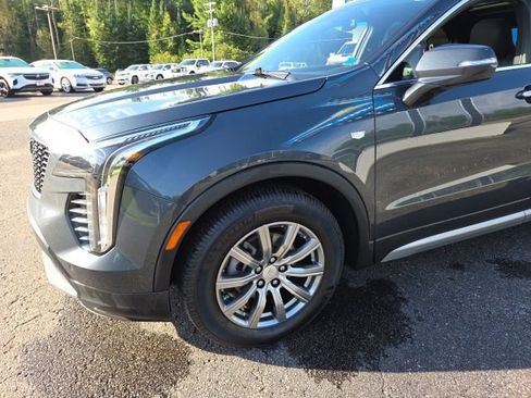 Used 2021 Cadillac XT4 Premium Luxury w/ Sun And Sound Package AWD/4WD image 13