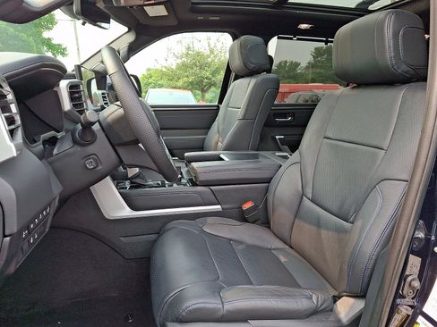 Used 2024 Toyota Sequoia Platinum AWD/4WD image 13