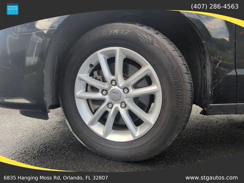 Used 2020 Dodge Grand Caravan SXT FWD image 28