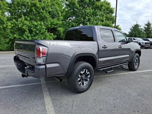 Certified 2023 Toyota Tacoma TRD Off-Road w/ Technology Package AWD/4WD image 6