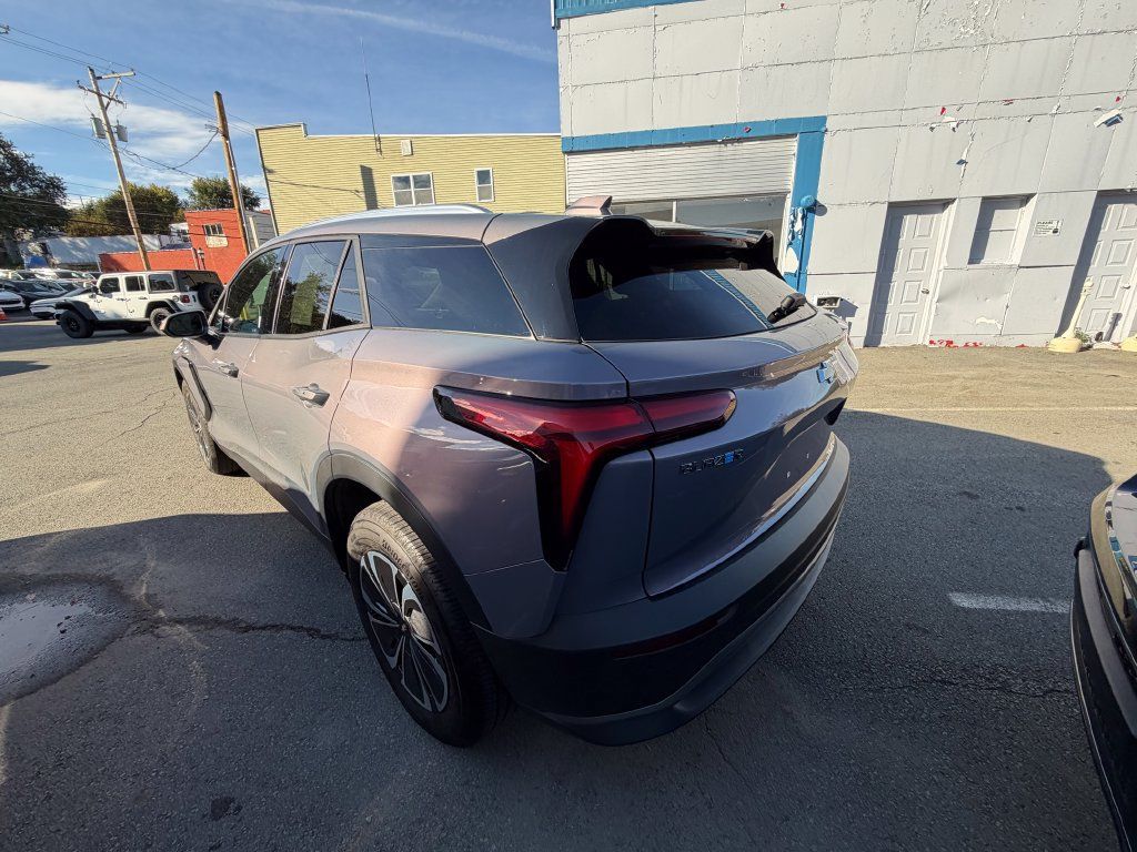 Used 2024 Chevrolet Blazer EV LT AWD/4WD image 3