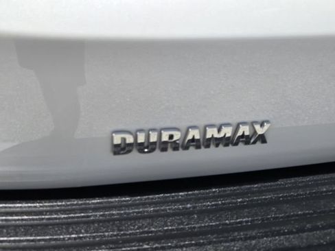 Used 2024 Chevrolet Suburban LT w/ Luxury Package AWD/4WD image 6