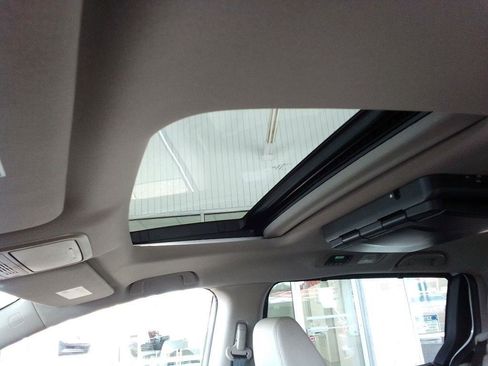 Used 2018 Honda Odyssey EX-L image 16