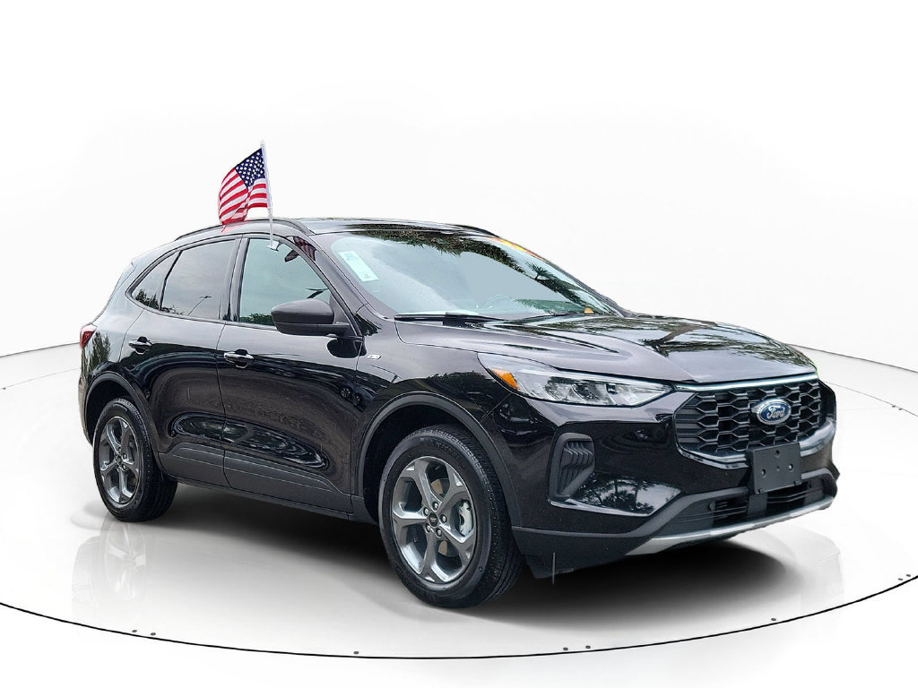 Certified 2025 Ford Escape ST-Line AWD/4WD image 2
