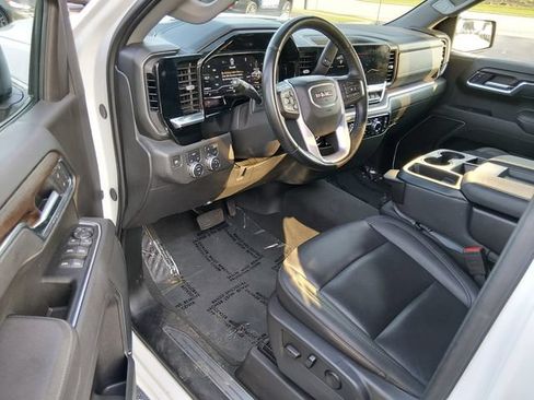 Used 2025 GMC Sierra 1500 SLT AWD/4WD image 9