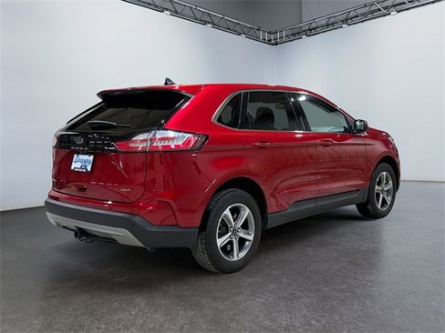 Used 2023 Ford Edge SEL w/ Convenience Package image 5