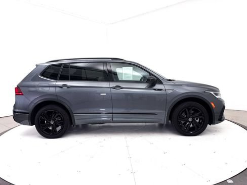 Used 2024 Volkswagen Tiguan SE R-Line AWD/4WD image 40