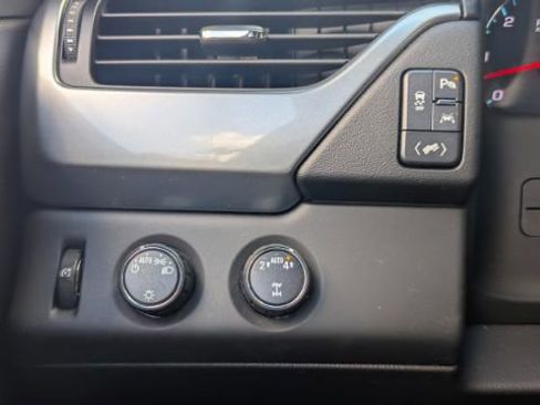 Used 2020 Chevrolet Tahoe LT image 30