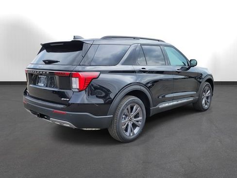 New 2025 Ford Explorer Active w/ Active Comfort Package image 4