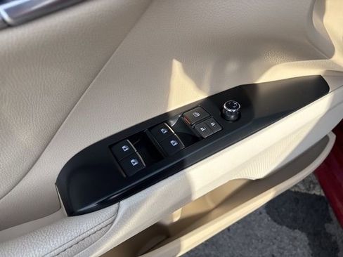 Used 2020 Toyota Camry XLE image 37