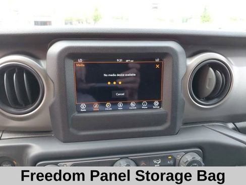 Used 2021 Jeep Wrangler Sport AWD/4WD image 19