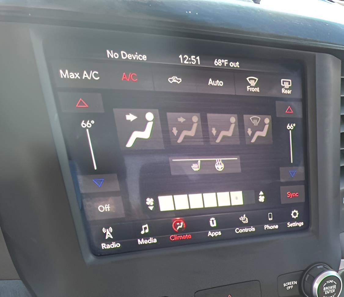 Used 2019 RAM 1500 Big Horn AWD/4WD image 10